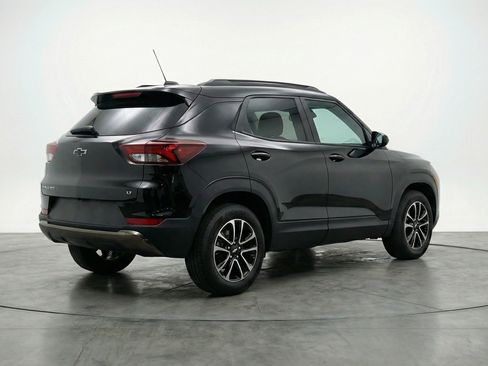 Used 2025 Chevrolet TrailBlazer LT image 9