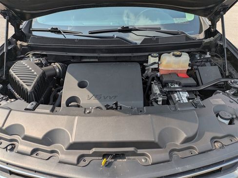 Used 2020 Chevrolet Traverse RS image 32