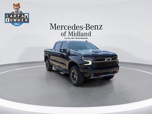 Used 2023 Chevrolet Silverado 1500 ZR2 w/ Technology Package AWD/4WD image 2
