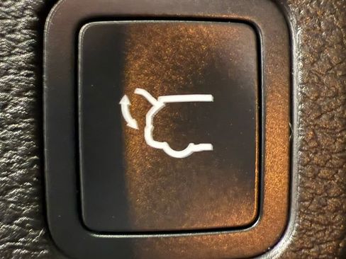 Used 2022 Jeep Compass Altitude w/ Sun and Sound Group image 14