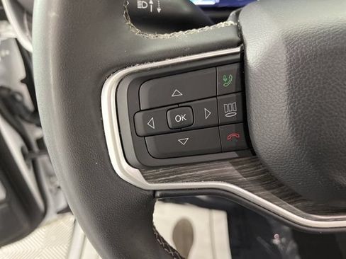 Used 2024 Jeep Wagoneer Series II w/ Flexible Seating Group RWD image 20