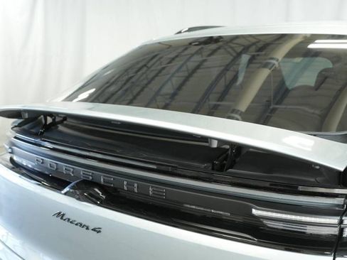 Certified 2025 Porsche Macan 4 Electric AWD/4WD image 47