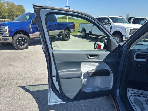 New 2025 Ford Maverick XLT w/ Equipment Group 301A image 16