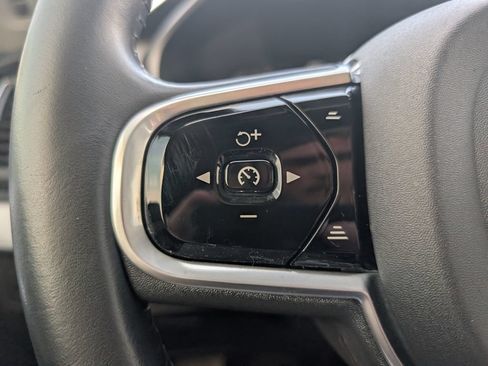 Used 2018 Volvo XC90 T6 Momentum w/ Convenience Package AWD/4WD image 19