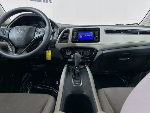 Used 2018 Honda HR-V LX image 25