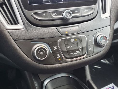 Used 2021 Chevrolet Malibu RS image 30