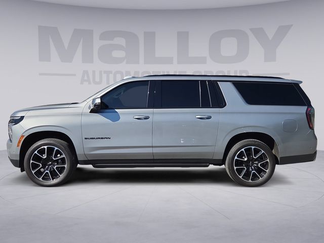 Used 2025 Chevrolet Suburban RST w/ RST Capability Package AWD/4WD image 2