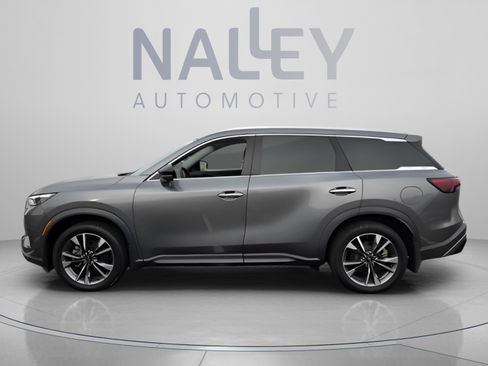 Used 2023 INFINITI QX60 Luxe w/ Cargo Package FWD image 2
