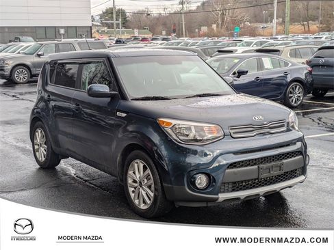 Used 2018 Kia Soul + image 1