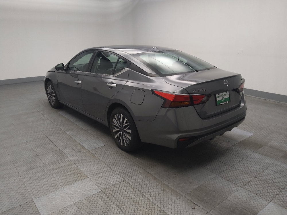Used 2024 Nissan Altima 2.5 SV AWD/4WD image 3