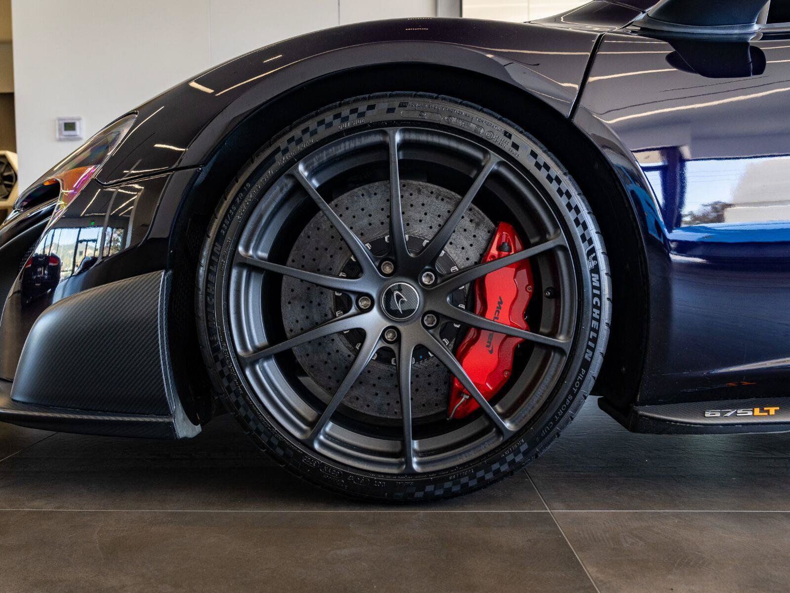Used 2016 McLaren 675LT Coupe RWD image 36
