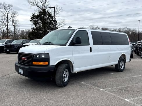 New 2025 GMC Savana 3500 LS image 4
