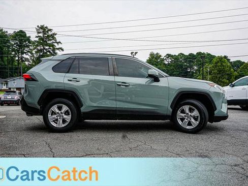Used 2021 Toyota RAV4 XLE FWD image 5