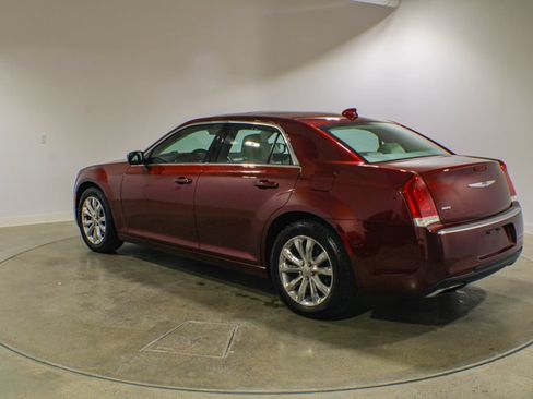 Used 2015 Chrysler 300 Limited w/ Driver Convenience Group AWD/4WD image 3