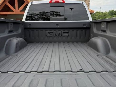 Used 2018 GMC Sierra 1500 SLT AWD/4WD image 10