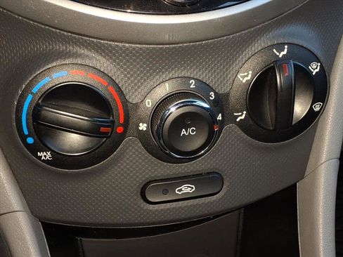 Used 2014 Hyundai Accent GLS w/ Option Group 2 image 11