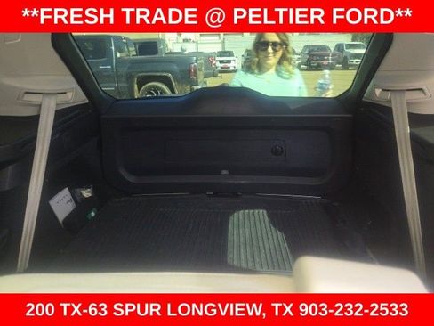 Used 2024 Volvo XC90 B5 Core w/ Protection Package Premier image 11