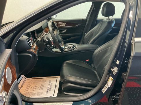 Used 2017 Mercedes-Benz E 300 4MATIC image 11