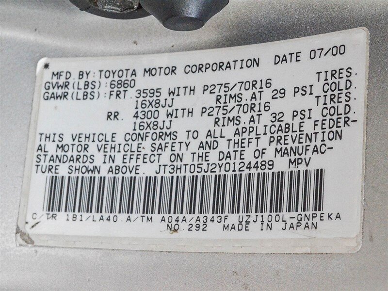 Used 2000 Toyota Land Cruiser w/ Convenience Pkg AWD/4WD image 39