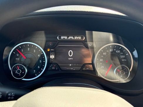 New 2026 RAM 1500 Express AWD/4WD image 18