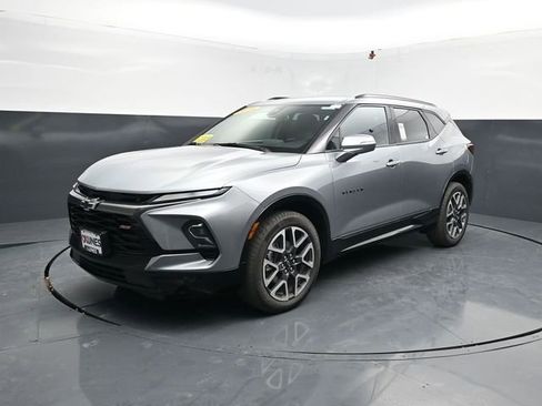 Used 2025 Chevrolet Blazer RS AWD/4WD image 4