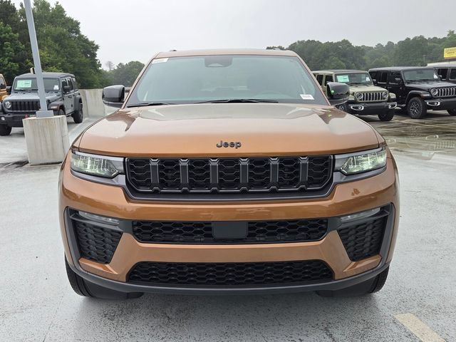 New 2026 Jeep Grand Cherokee Limited w/ Limited Altitude Package RWD image 2
