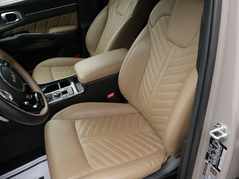 Certified 2024 Kia Sorento SX Prestige w/ Olive Brown Leather Package AWD/4WD image 20