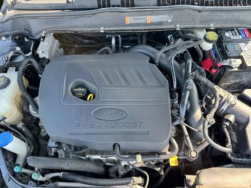 Used 2017 Ford Fusion SE w/ Fusion SE Technology Package FWD image 24