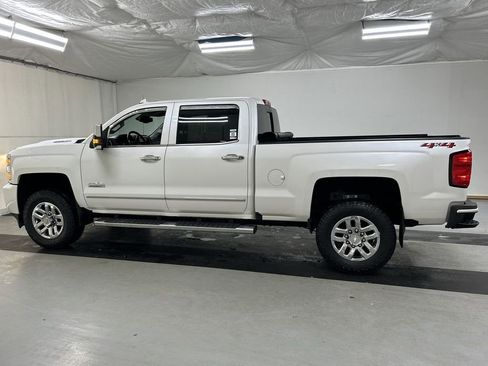 Used 2019 Chevrolet Silverado 3500 High Country w/ Duramax Plus Package image 6