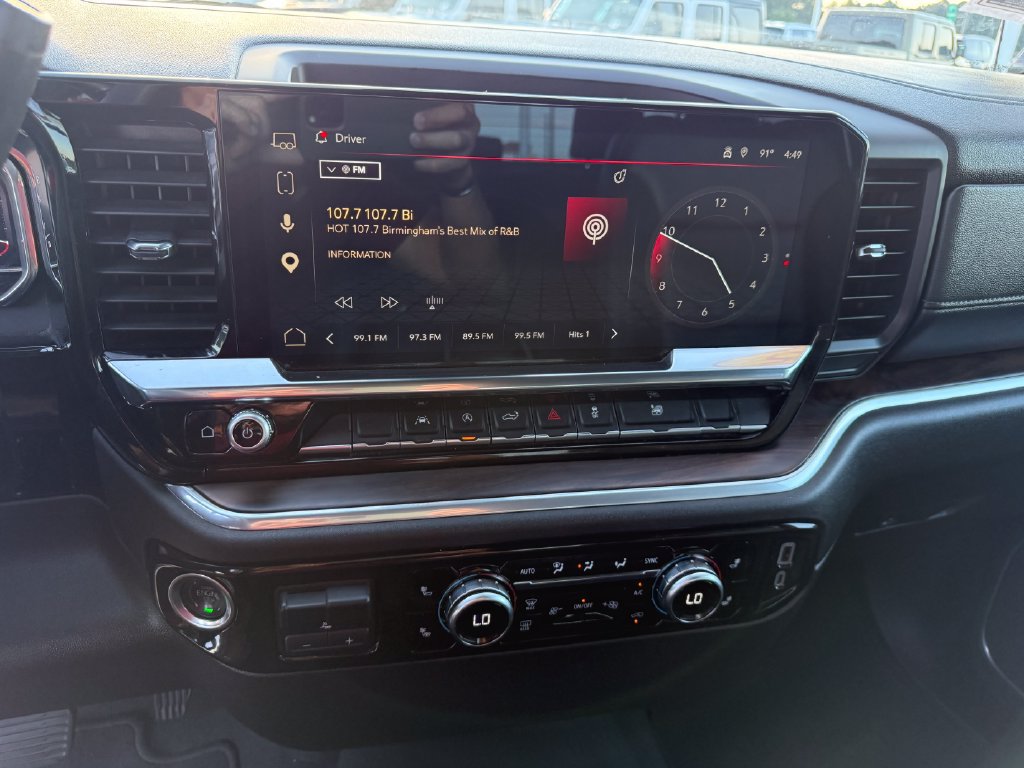 Used 2025 GMC Sierra 1500 SLT AWD/4WD image 10