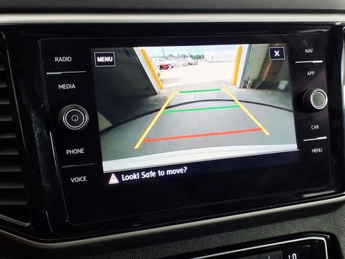 Used 2020 Volkswagen Atlas Cross Sport SEL w/ Cross Sport MDO Package FWD image 25