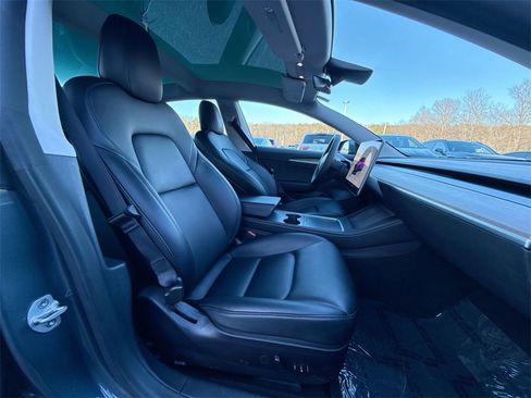 Used 2022 Tesla Model 3 Long Range image 17