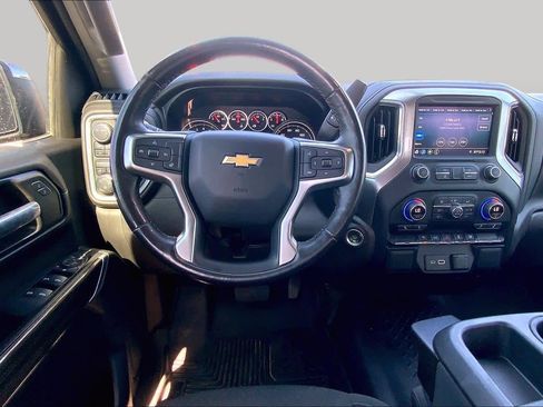Used 2021 Chevrolet Silverado 1500 LT AWD/4WD image 6