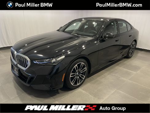 Used 2026 BMW 540i xDrive w/ M Sport Package AWD/4WD image 1