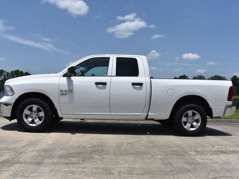 Used 2019 RAM 1500 Classic Tradesman RWD image 3