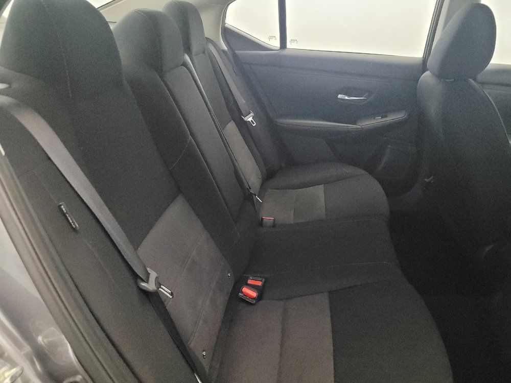 Used 2025 Nissan Sentra SR FWD image 19
