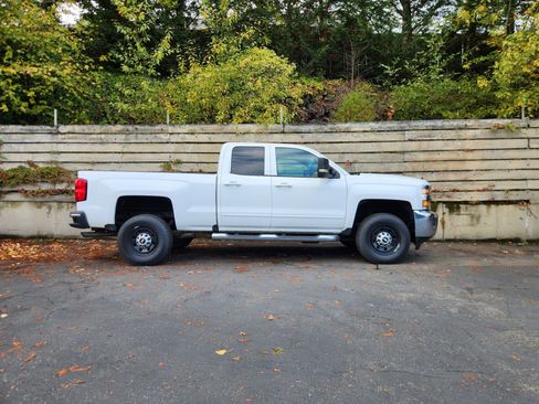 Used 2019 Chevrolet Silverado 2500 LT w/ True North Edition AWD/4WD image 9