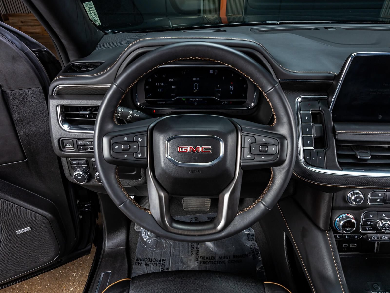 Used 2022 GMC Yukon AT4 AWD/4WD image 16