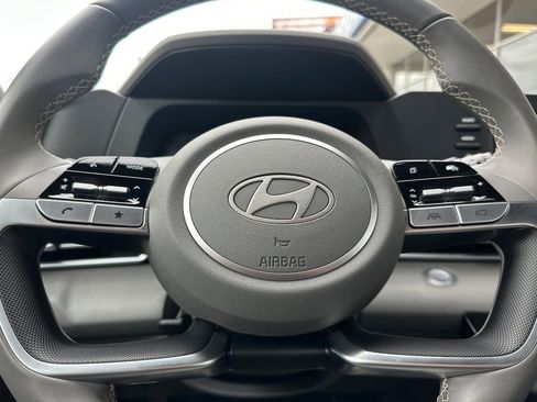 Certified 2025 Hyundai Elantra Sport image 25