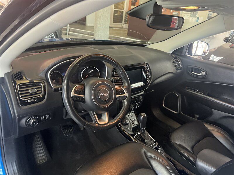 Used 2018 Jeep Compass Latitude w/ Popular Equipment Group AWD/4WD image 11
