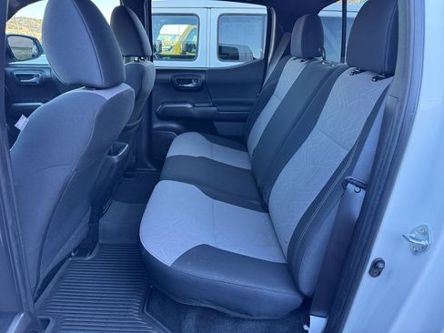 Used 2023 Toyota Tacoma TRD Off-Road image 14