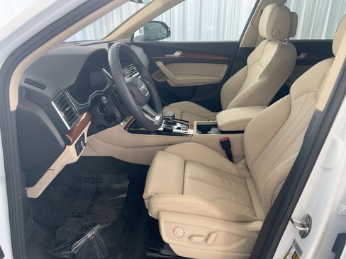 Used 2024 Audi Q5 e Premium Plus image 5