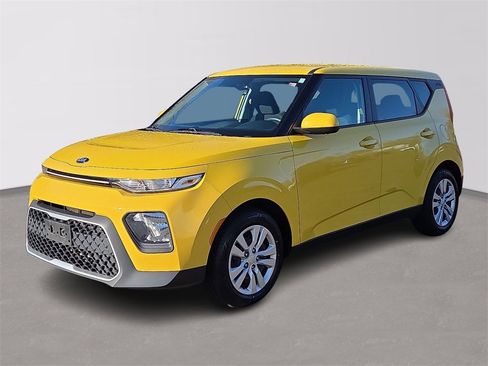 Used 2020 Kia Soul LX image 3