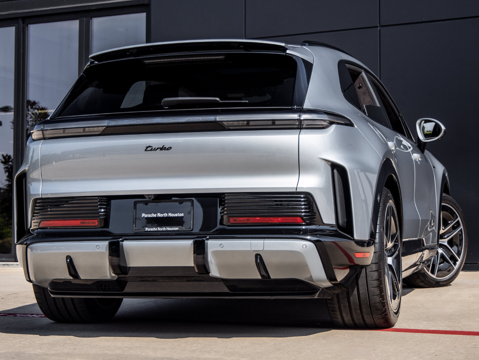 Certified 2026 Porsche Cayenne Turbo AWD/4WD image 11