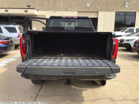 Used 2024 GMC Sierra 3500 Denali Ultimate AWD/4WD image 16