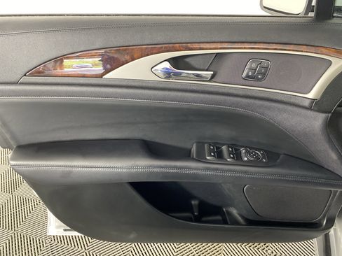 Used 2017 Lincoln MKZ Reserve FWD image 15