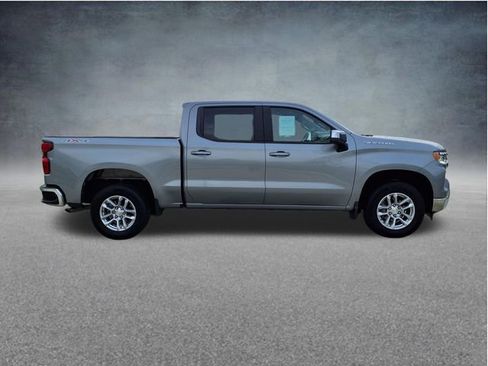 Used 2023 Chevrolet Silverado 1500 LT AWD/4WD image 9