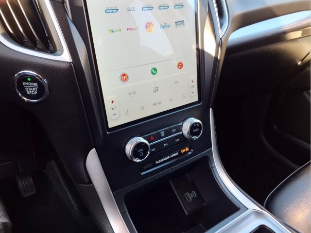 Used 2024 Ford Edge SEL AWD/4WD image 9