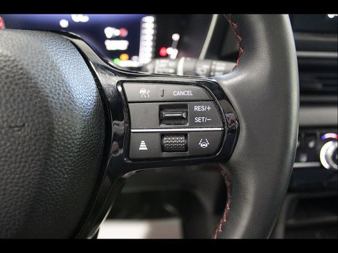 Certified 2025 Honda Pilot Black Edition image 27