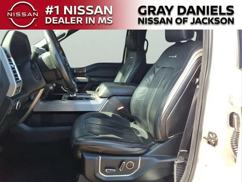 Used 2015 Ford F150 Platinum w/ Equipment Group 701A Luxury AWD/4WD image 23